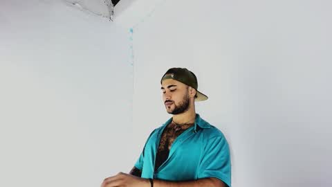 tommy_sccott online show from September 2025 11:28:01 PM