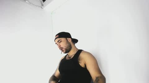 tommy_sccott online show from October 2025 10:19:01 PM