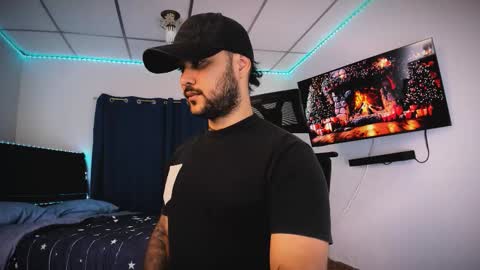 tommy_sccott online show from December 2025 10:58:01 PM