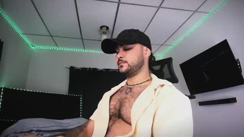 tommy_sccott online show from February 2026 09:31:01 PM