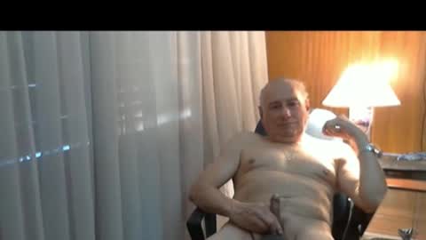 Snapshot of tommylecock chatting on March 2025 12:42:02 AM tommylecock online show from March 2025 12:42:02 AM