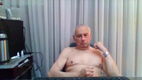 Snapshot of tommylecock chatting on September 2025 12:43:02 PM tommylecock online show from September 2025 12:43:02 PM