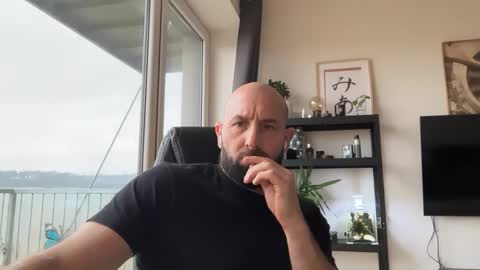 Thomas Fit online show from December 2025 10:24:02 AM