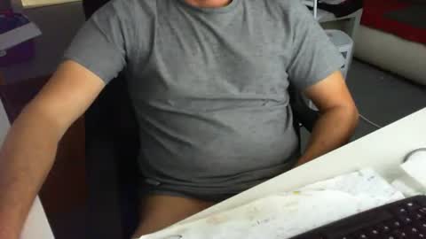 Snapshot of tomtom02029 chatting on November 2025 02:07:02 PM Tom online show from November 2025 02:07:02 PM