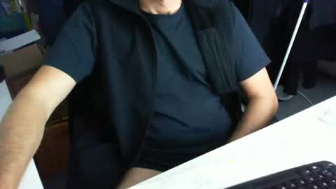 Snapshot of tomtom02029 chatting on November 2025 10:04:02 AM Tom online show from November 2025 10:04:02 AM