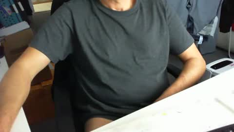 Snapshot of tomtom02029 chatting on December 2025 10:09:02 AM Tom online show from December 2025 10:09:02 AM