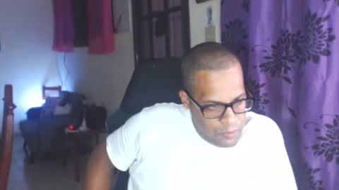 Snapshot of toni2814 chatting on January 2025 02:10:01 AM Antonio online show from January 2025 02:10:01 AM