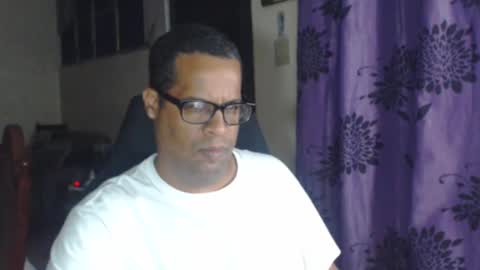 Snapshot of toni2814 chatting on March 2025 02:55:02 AM Antonio online show from March 2025 02:55:02 AM