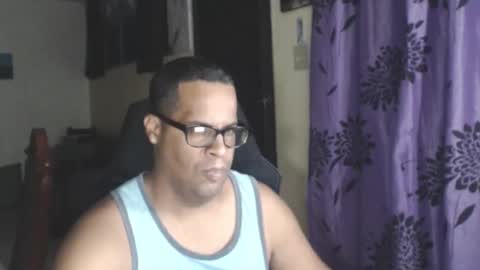 Antonio online show from November 2025 02:43:02 AM