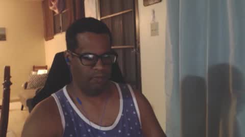 Snapshot of toni2814 chatting on January 2026 02:06:02 AM Antonio online show from January 2026 02:06:02 AM