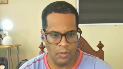 Snapshot of toni2814 chatting on February 2026 01:20:01 PM Antonio online show from February 2026 01:20:01 PM