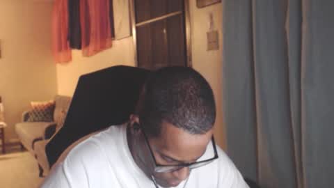 Snapshot of toni2814 chatting on March 2026 02:02:01 AM Antonio online show from March 2026 02:02:01 AM