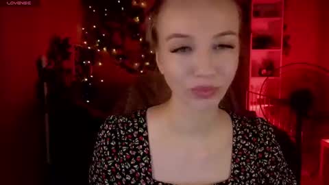 Snapshot of toni_ray chatting on June 2026 05:30:02 AM Tony online show from June 2026 05:30:02 AM