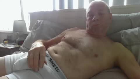 Snapshot of tony14712 chatting on February 2025 09:57:02 AM tony14712 online show from February 2025 09:57:02 AM