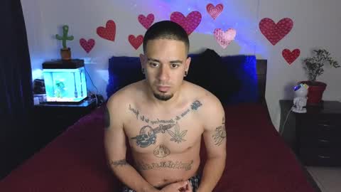 Snapshot of tony_and_sophia chatting on February 2025 11:02:02 AM Sophia Tony online show from February 2025 11:02:02 AM