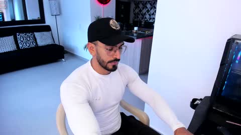 tony muscle1 online show from January 2025 10:23:01 PM