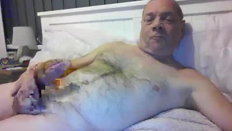 Snapshot of tonygibbson62 chatting on December 2024 05:57:02 PM tonygibbson62 online show from December 2024 05:57:02 PM