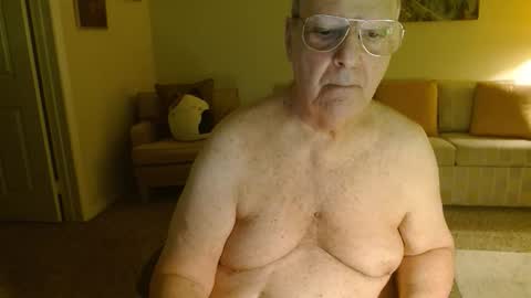 Snapshot of tonysview12000 chatting on December 2025 01:13:01 AM tonysview12000 online show from December 2025 01:13:01 AM
