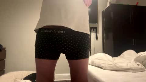 tonytonytony3001 online show from March 2025 03:17:01 AM