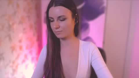 Snapshot of too_beautiful chatting on March 2025 11:29:02 AM Elizabeth online show from March 2025 11:29:02 AM