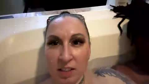 toochillcouple420 online show from October 2025 06:33:01 AM