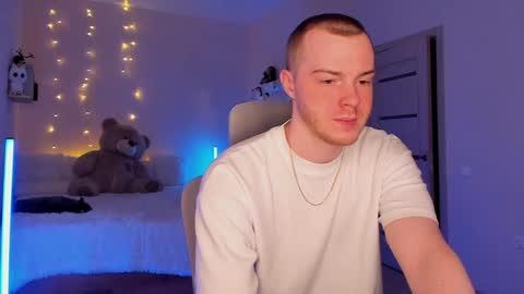 Snapshot of toohornyserj chatting on December 2024 11:34:02 PM toohornyserj online show from December 2024 11:34:02 PM