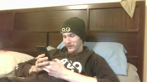 Snapshot of tootall803 chatting on December 2024 05:25:02 AM TooTall803 online show from December 2024 05:25:02 AM