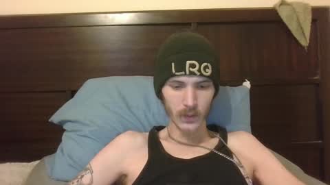 Snapshot of tootall803 chatting on January 2025 02:15:01 AM TooTall803 online show from January 2025 02:15:01 AM