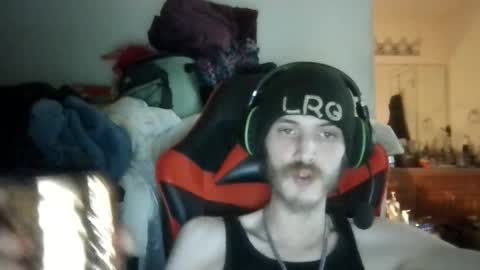 Snapshot of tootall803 chatting on February 2025 03:04:02 AM TooTall803 online show from February 2025 03:04:02 AM