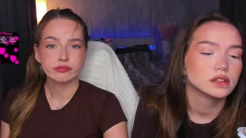 Snapshot of top_twins chatting on July 2026 09:18:01 AM Yara online show from July 2026 09:18:01 AM