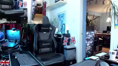 Snapshot of topalphaboss chatting on November 2025 05:36:02 PM topalphaboss online show from November 2025 05:36:02 PM