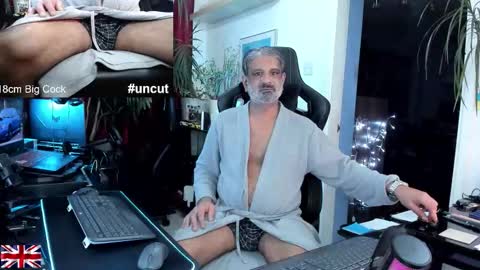 Snapshot of topalphaboss chatting on November 2025 05:40:02 AM topalphaboss online show from November 2025 05:40:02 AM