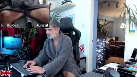 Snapshot of topalphaboss chatting on November 2025 04:45:02 PM topalphaboss online show from November 2025 04:45:02 PM