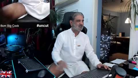 Snapshot of topalphaboss chatting on November 2025 12:57:01 AM topalphaboss online show from November 2025 12:57:01 AM