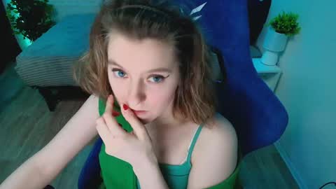 Snapshot of topcranberry chatting on April 2026 06:10:01 PM topcranberry online show from April 2026 06:10:01 PM
