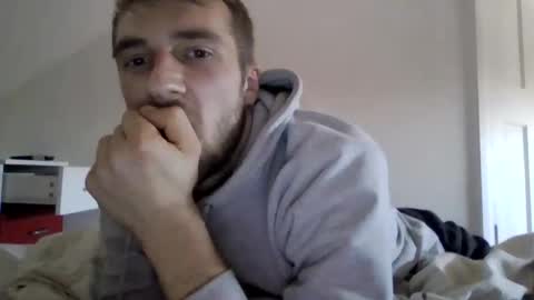 Snapshot of topzikas chatting on November 2025 09:20:01 AM topzikas online show from November 2025 09:20:01 AM