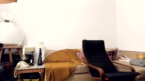 Snapshot of torcuato9 chatting on October 2025 05:03:02 AM Torcuato online show from October 2025 05:03:02 AM