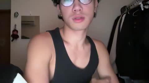 Snapshot of toshikaro0 chatting on November 2025 04:55:02 AM Karo online show from November 2025 04:55:02 AM