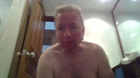 Snapshot of tosimies69 chatting on September 2025 05:10:02 AM tosimies69 online show from September 2025 05:10:02 AM