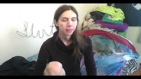 Luna online show from April 2026 09:13:01 PM