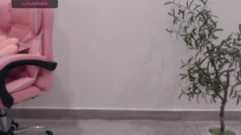 Angelina online show from September 2025 01:50:01 AM