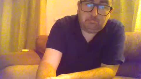 Snapshot of toucanfuck chatting on January 2025 01:42:01 AM tryingnewthings online show from January 2025 01:42:01 AM