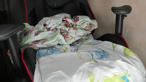 Snapshot of touch_me8 chatting on February 2025 09:13:02 AM Arti online show from February 2025 09:13:02 AM