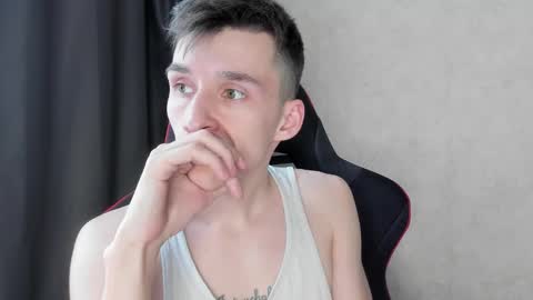 Snapshot of touch_me8 chatting on March 2025 09:40:02 AM Arti online show from March 2025 09:40:02 AM