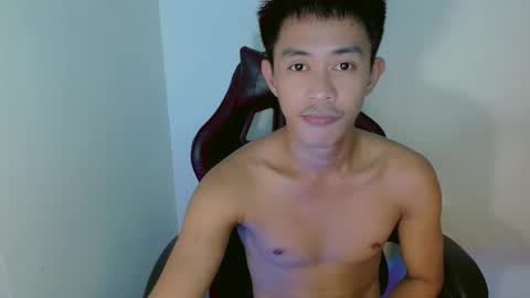 Snapshot of touch_of_alison chatting on March 2025 12:30:02 PM Alison online show from March 2025 12:30:02 PM