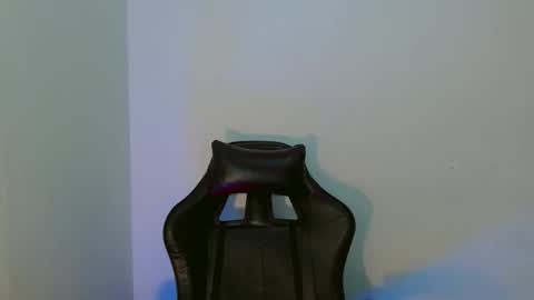 Snapshot of touch_of_alison chatting on September 2025 12:01:02 AM Alison online show from September 2025 12:01:02 AM