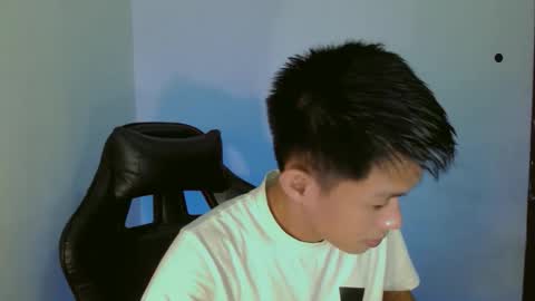 Snapshot of touch_of_alison chatting on October 2025 10:43:02 PM Alison online show from October 2025 10:43:02 PM