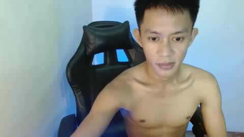 Snapshot of touch_of_alison chatting on November 2025 11:05:01 PM Alison online show from November 2025 11:05:01 PM