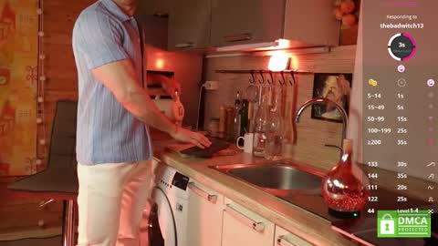 Paul online show from November 2025 04:35:02 AM