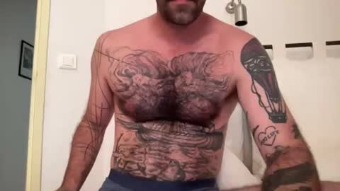 Snapshot of toutsexy chatting on June 2026 10:20:01 AM toutsexy online show from June 2026 10:20:01 AM